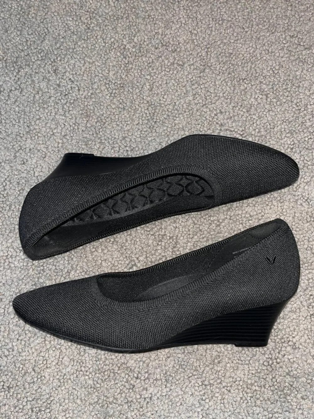 VIVAIA TAMIA WEDGE PRO ALMOND TOE PUMP WEDGE in BLACK - NEW WITHOUT BOX - 41.5